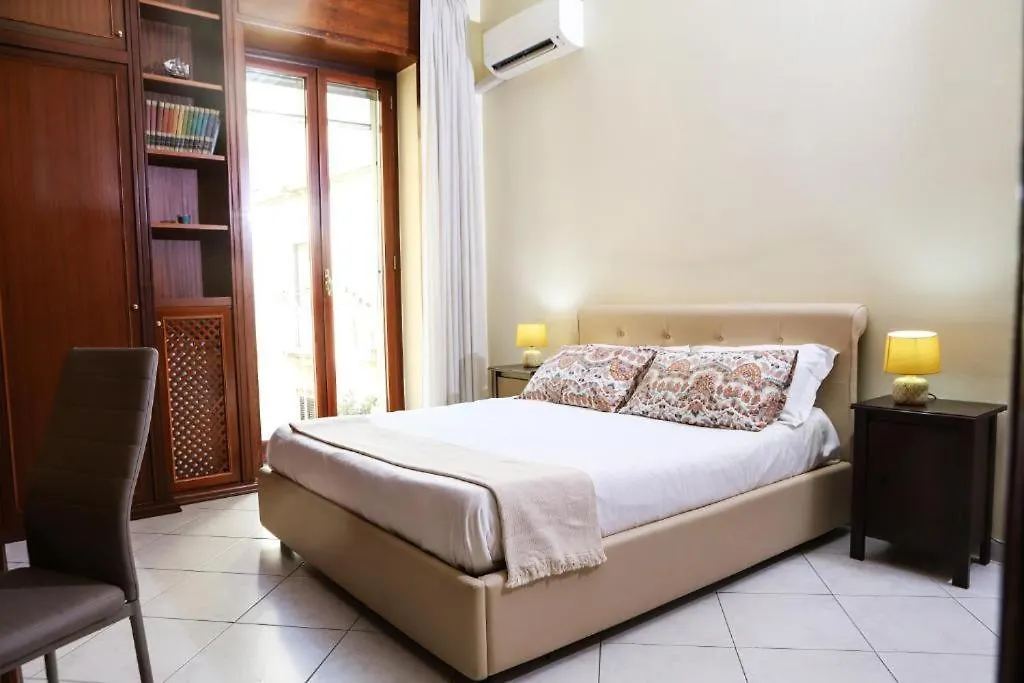 Cuorenapoletano Apartment contacts